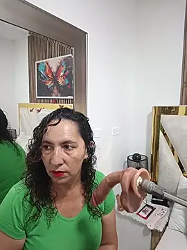 Luna Naughty1 online show from April 9, 2026, 7:31 pm