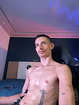 Snapshot of Damartinez27 chatting on September 22, 2025, 6:47 pm Damartinez27 online show from September 22, 2025, 6:47 pm