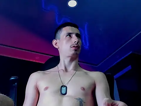 Snapshot of Damartinez27 chatting on September 26, 2025, 11:17 am Damartinez27 online show from September 26, 2025, 11:17 am