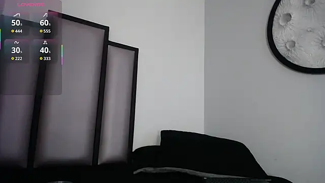 Snapshot of Lucy-23 chatting on October 7, 2025, 4:13 am Lucy-23 online show from October 7, 2025, 4:13 am