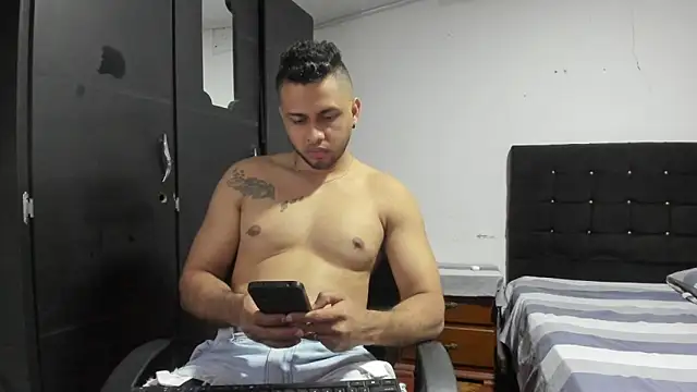 Ryan xc1 online show from April 15, 2026, 2:28 am