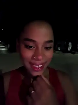 Snapshot of Mia-sensual chatting on October 29, 2025, 4:22 am Mia-sensual online show from October 29, 2025, 4:22 am