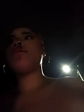 Snapshot of Mia-sensual chatting on October 31, 2025, 4:20 am Mia-sensual online show from October 31, 2025, 4:20 am