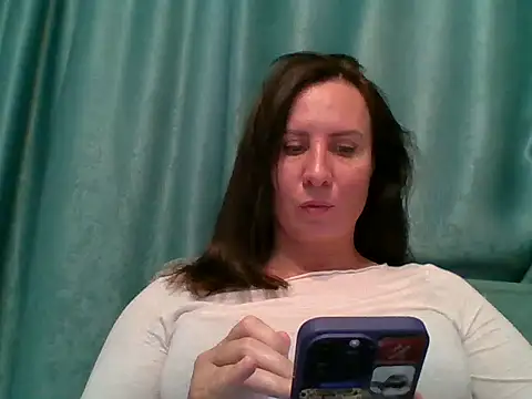 ALICAINWONDERLAND online show from October 27, 2025, 5:47 pm