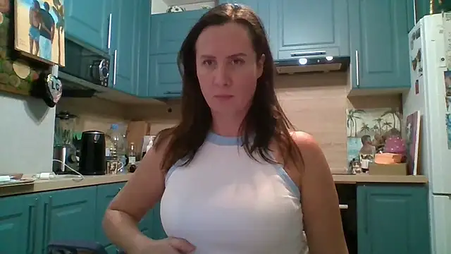 ALICAINWONDERLAND online show from December 1, 2025, 3:57 pm