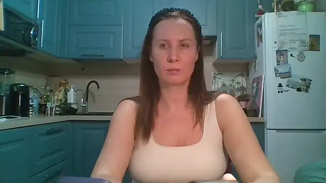 ALICAINWONDERLAND online show from April 4, 2026, 6:14 pm