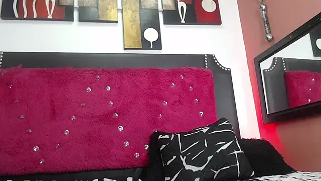 Snapshot of Engeelll chatting on November 10, 2025, 8:03 pm Engeelll online show from November 10, 2025, 8:03 pm