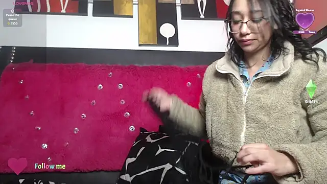 Snapshot of Engeelll chatting on November 12, 2025, 6:56 pm Engeelll online show from November 12, 2025, 6:56 pm