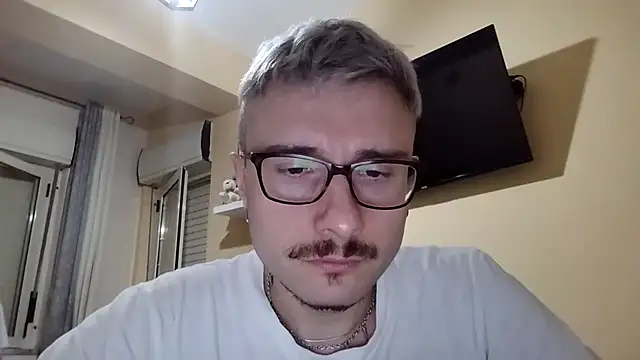 ilovechub112 online show from September 13, 2025, 7:14 pm