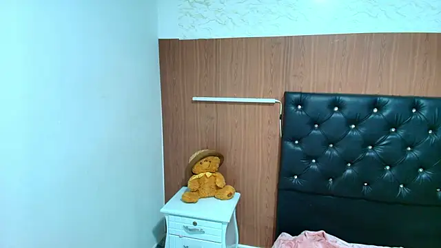 niiky 68 online show from March 3, 2026, 6:20 am