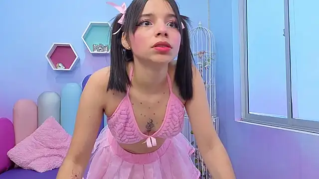 Issa Skinny  online show from October 31, 2025, 11:51 am