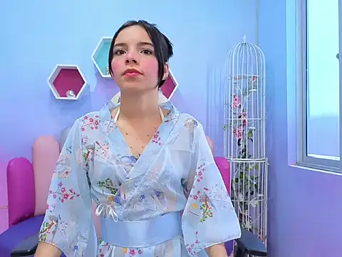 Issa Skinny  online show from September 18, 2025, 11:35 am