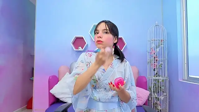 Issa Skinny  online show from September 27, 2025, 11:38 am