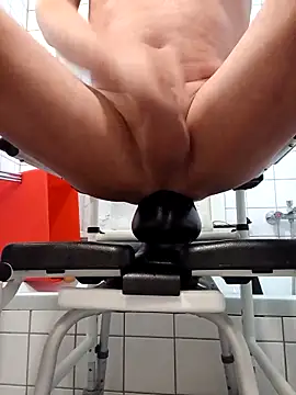 toywood online show from September 25, 2025, 4:51 am