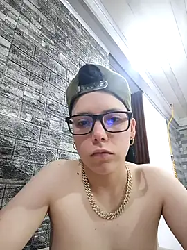 Snapshot of SpencerMontgomery chatting on October 13, 2025, 4:47 am SpencerMontgomery online show from October 13, 2025, 4:47 am