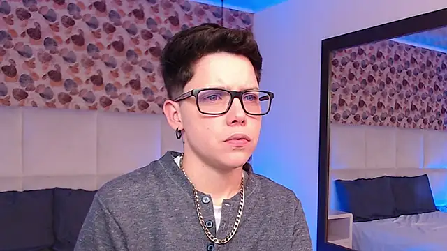 Snapshot of SpencerMontgomery chatting on October 17, 2025, 7:59 pm SpencerMontgomery online show from October 17, 2025, 7:59 pm