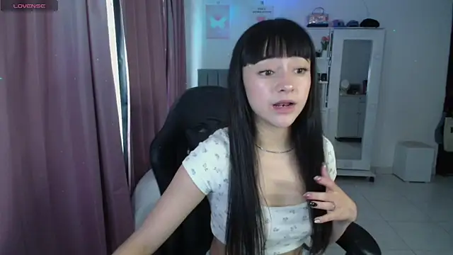 violetta blackk online show from March 12, 2026, 4:44 pm