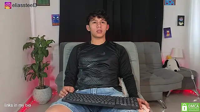 elias steel1 online show from March 24, 2026, 3:23 pm