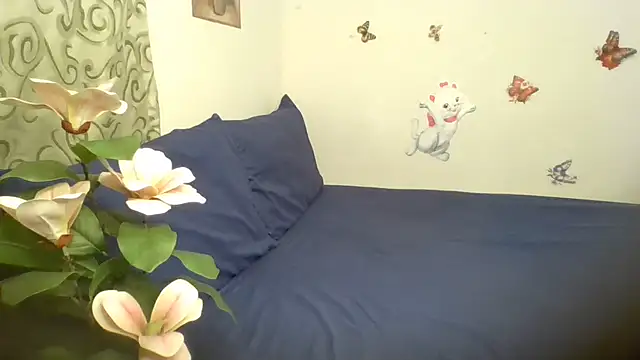 LustInLips online show from May 21, 2026, 5:05 am