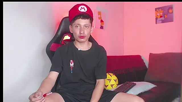 elfernh online show from September 23, 2025, 10:50 pm