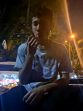 elfernh online show from October 20, 2025, 11:16 pm