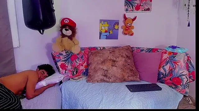 elfernh online show from October 5, 2025, 4:36 am