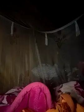 Snapshot of CoMay003 chatting on October 20, 2025, 9:37 pm CoMay003 online show from October 20, 2025, 9:37 pm