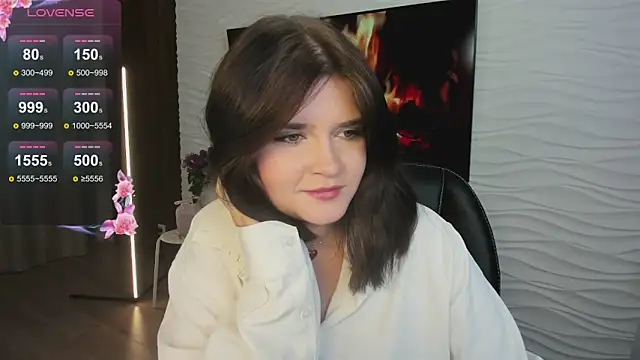 MoriGirl online show from October 1, 2025, 1:48 pm