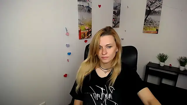 Snapshot of PeppyMia chatting on October 21, 2025, 6:02 am PeppyMia online show from October 21, 2025, 6:02 am