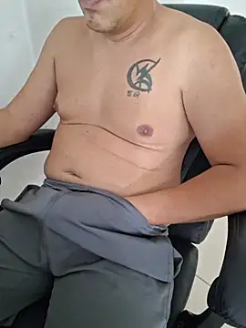 Snapshot of Carloskasado chatting on September 12, 2025, 4:40 pm Carloskasado online show from September 12, 2025, 4:40 pm