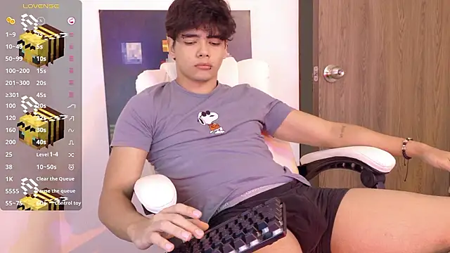 Snapshot of an_drew18 chatting on February 3, 2026, 1:05 pm an drew18 online show from February 3, 2026, 1:05 pm