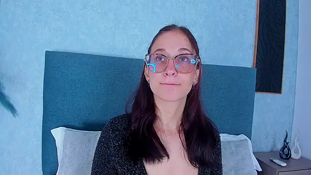 Laura Ivy online show from February 28, 2026, 12:49 pm