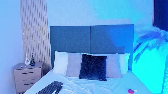 Laura Ivy online show from February 9, 2026, 1:31 pm