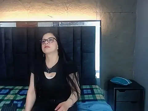 Snapshot of senna_mars chatting on September 20, 2025, 2:33 pm senna mars online show from September 20, 2025, 2:33 pm