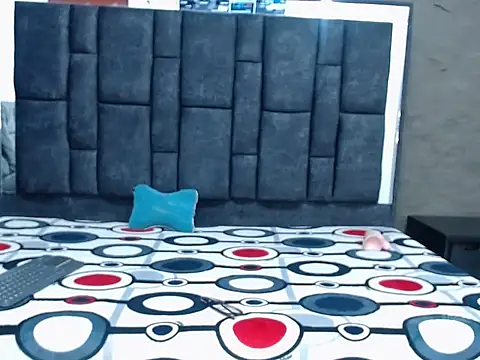 Snapshot of senna_mars chatting on October 13, 2025, 2:18 pm senna mars online show from October 13, 2025, 2:18 pm