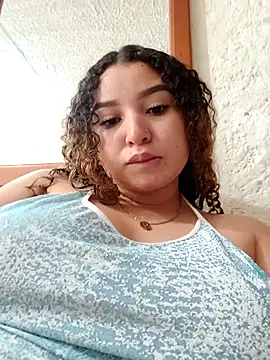 cristhi esterling online show from September 24, 2025, 4:02 pm
