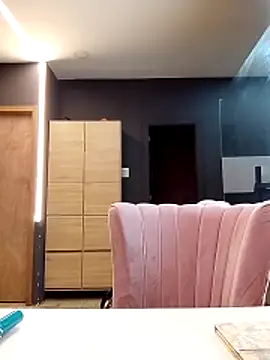 Snapshot of Cristal_hott1 chatting on February 15, 2026, 7:02 pm Cristal hott1 online show from February 15, 2026, 7:02 pm