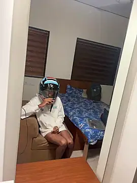 Snapshot of hiddenxdesire chatting on November 2, 2025, 5:51 pm hiddenxdesire online show from November 2, 2025, 5:51 pm