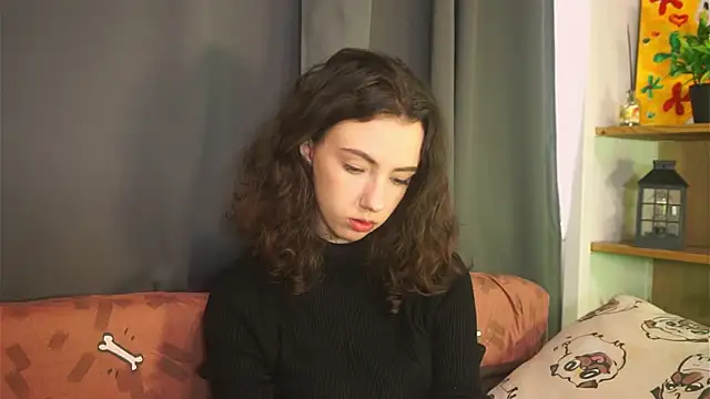 DeneenTurja online show from October 5, 2025, 10:17 am