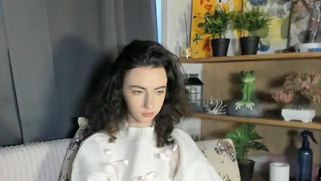 DeneenTurja online show from October 8, 2025, 9:22 am