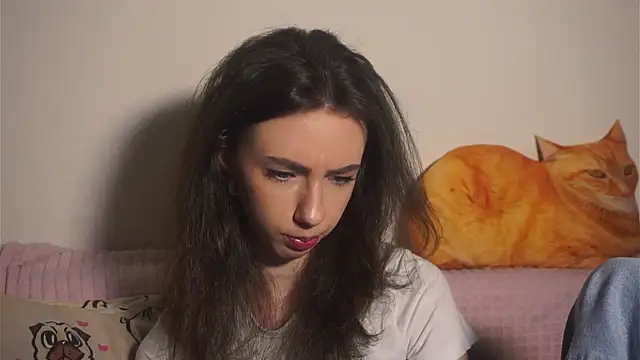 DeneenTurja online show from November 2, 2025, 10:31 am