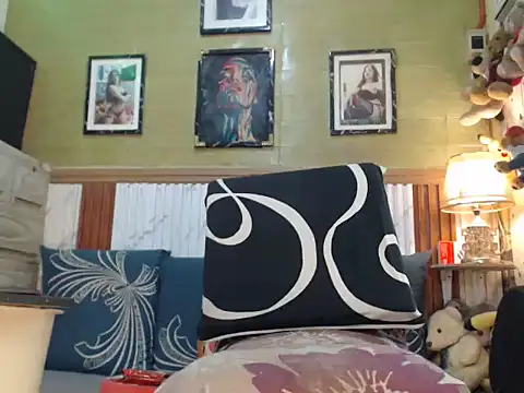 Snapshot of Safirabella_Anica69 chatting on February 3, 2026, 10:15 pm Safirabella Anica69 online show from February 3, 2026, 10:15 pm