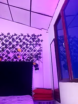 vzoeycooper online show from September 30, 2025, 3:12 am