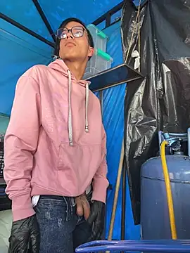 diegoand0911 online show from April 2, 2026, 3:41 pm