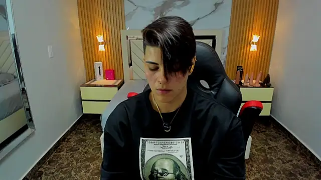 KAROLLJONES1 online show from February 27, 2026, 7:35 pm