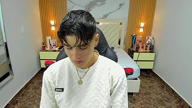 Snapshot of KAROLLJONES1 chatting on October 23, 2025, 7:56 pm KAROLLJONES1 online show from October 23, 2025, 7:56 pm