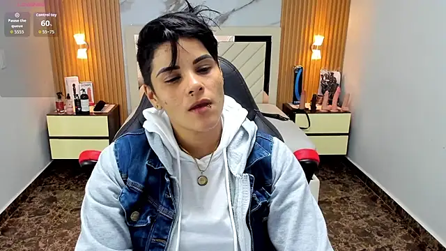 Snapshot of KAROLLJONES1 chatting on September 8, 2025, 7:46 pm KAROLLJONES1 online show from September 8, 2025, 7:46 pm