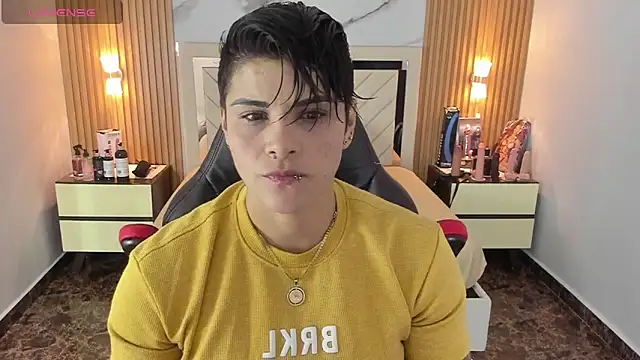 Snapshot of KAROLLJONES1 chatting on September 20, 2025, 2:38 am KAROLLJONES1 online show from September 20, 2025, 2:38 am