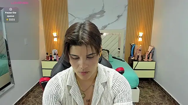 Snapshot of KAROLLJONES1 chatting on October 25, 2025, 7:36 pm KAROLLJONES1 online show from October 25, 2025, 7:36 pm