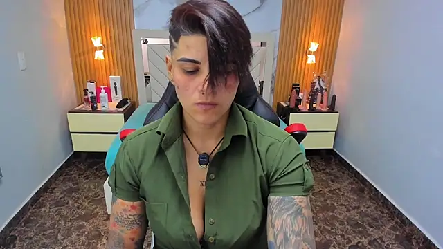 KAROLLJONES1 online show from February 3, 2026, 7:52 pm